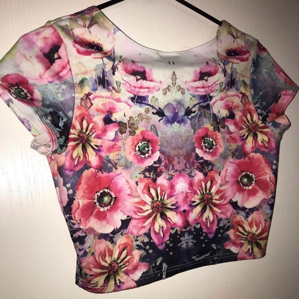 Rue 21 Floral Crop Top